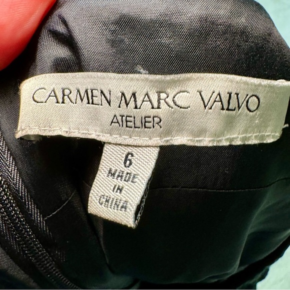 Vintage Carmen Marc Valvo black puckered sheath dress with patent trim size 6 - Picture 6 of 7